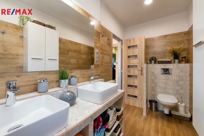 2813559.jpg 2813559.jpg