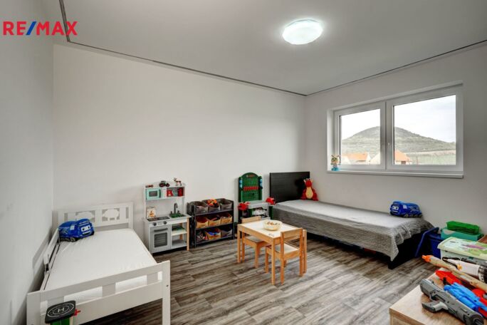 Prodej rodinného domu, 181 m2, Mnetěš - obrázek 8