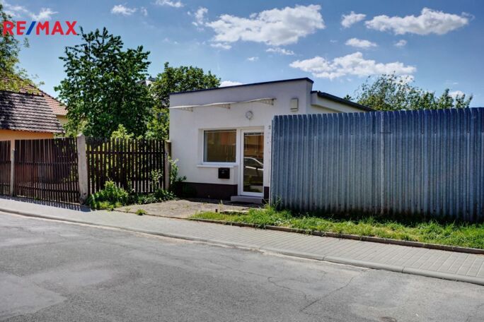 Pronájem obchodního prostoru, 56 m2, Oslavany - obrázek 12