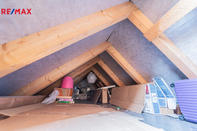 2740077.jpg 2740077.jpg