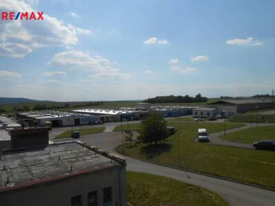 Pronájem výrobního prostoru, 2100 m2, Měnín