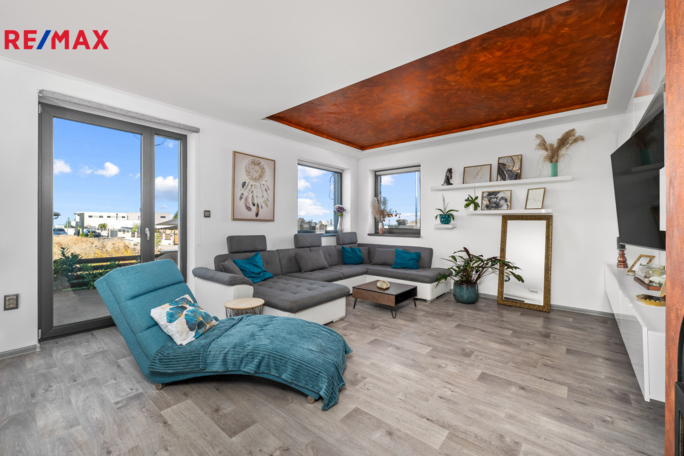 3073063.jpg 3073063.jpg