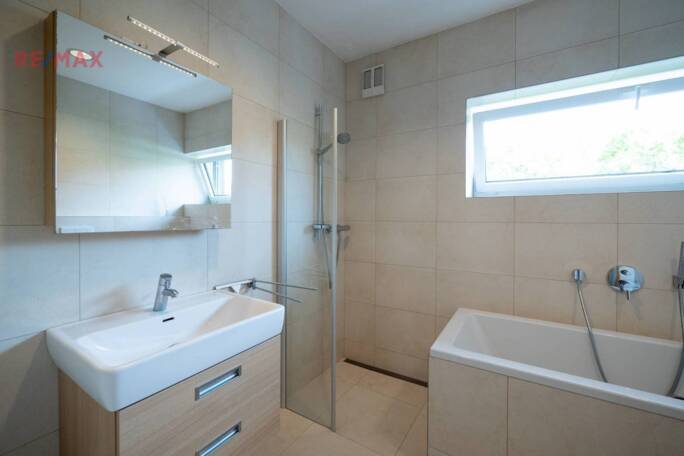 Prodej rodinného domu, 200 m2, Brno - obrázek 15