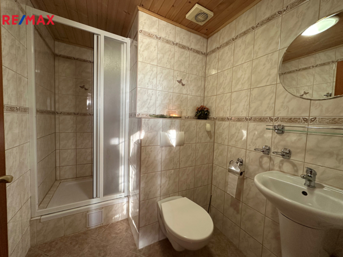 2620224.jpeg 2620224.jpeg