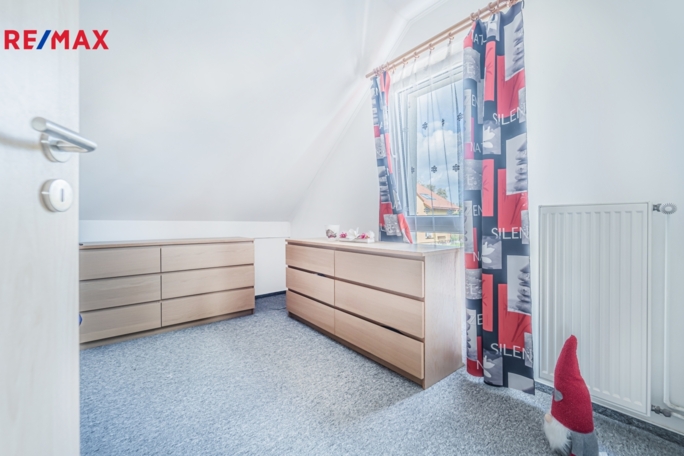 3033864.jpg 3033864.jpg