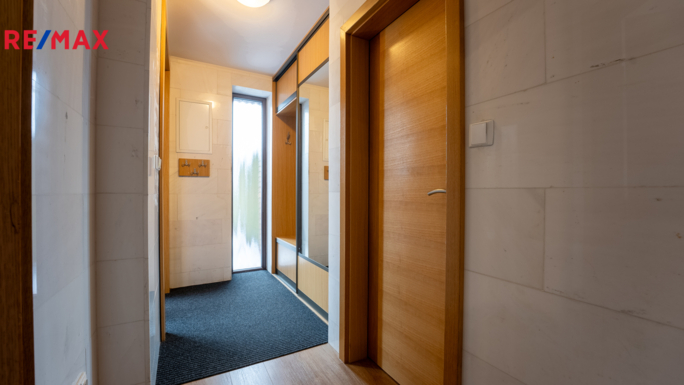 Prodej rodinného domu, 198 m2, Černá Hora - obrázek 37