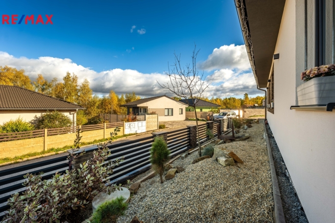 3073159.jpg 3073159.jpg