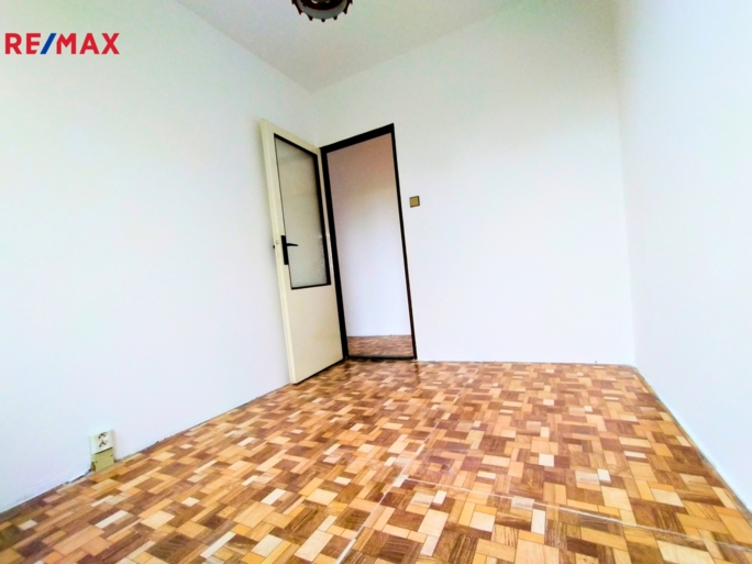 2990182.jpg 2990182.jpg