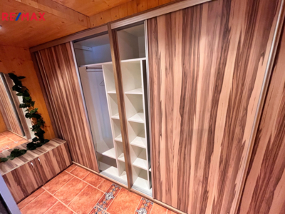 2735830.jpg 2735830.jpg