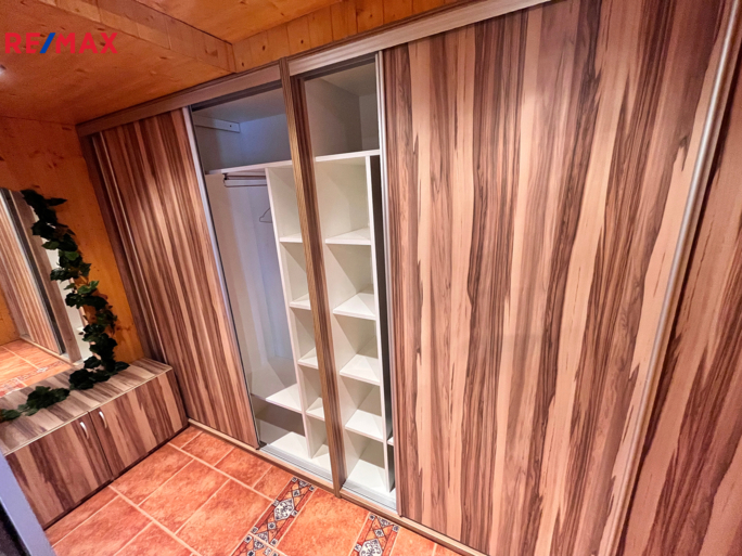 2735830.jpg 2735830.jpg