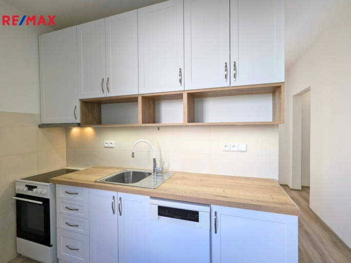 Pronájem bytu 3+1, 65 m2, Zlín - obrázek 3