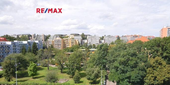 Pronájem krásného 3+kk s lodžií a garážovým stáním v Praze Pronájem krásného 3+kk s lodžií a garážovým stáním v Praze