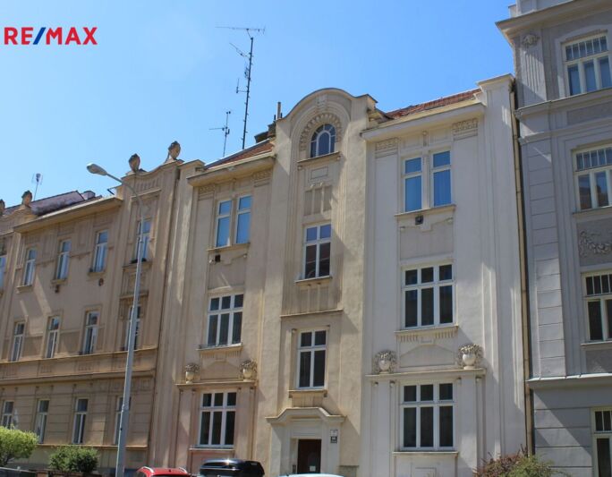 3095976.jpg 3095976.jpg