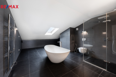 3067588.jpg 3067588.jpg