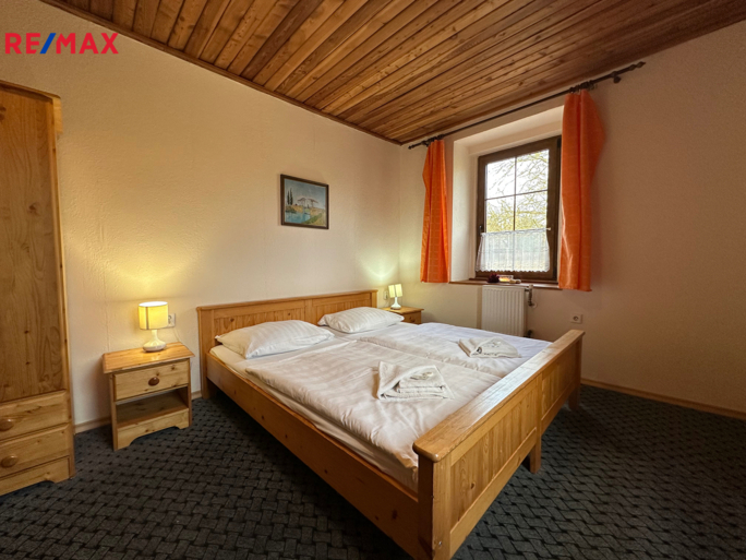 2620231.jpeg 2620231.jpeg