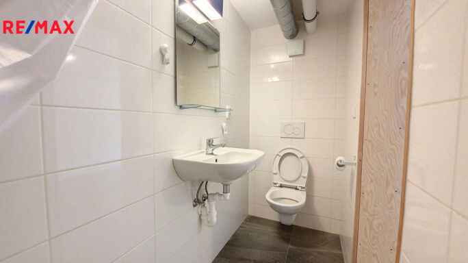 Pronájem bytu 1+kk, 24 m2, Brno - obrázek 27