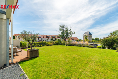 3157856.jpg 3157856.jpg