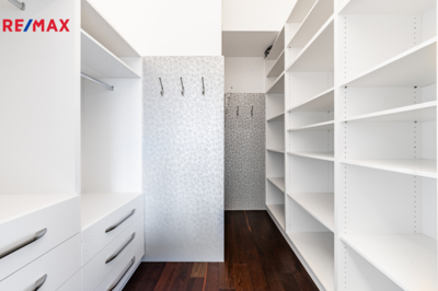 3067586.jpg 3067586.jpg