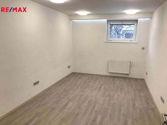 Prodej prostoru kanceláří, 57 m2, Pelhřimov