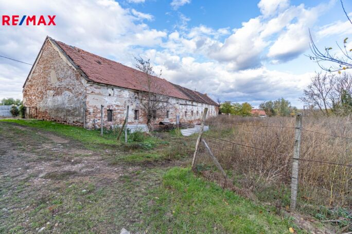 Prodej pozemku pro komerční výstavbu, 14278 m2, Drnholec - obrázek 30