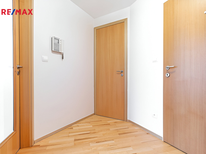 Pronájem bytu 2+kk, 61 m2, Praha - obrázek 9