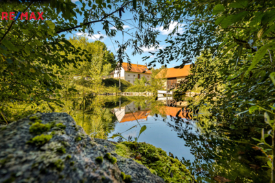 3078757.jpg 3078757.jpg