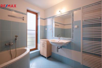 3194872.jpg 3194872.jpg