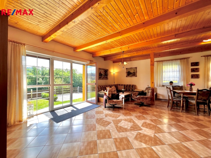 2964342.jpg 2964342.jpg