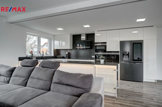 Prodej rodinného domu, 181 m2, Mnetěš - obrázek 34