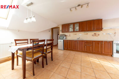 3071383.jpg 3071383.jpg