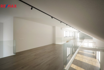 2986107.jpg 2986107.jpg