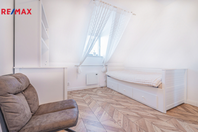 2740076.jpg 2740076.jpg