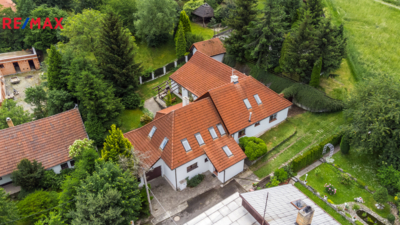 Prodej rodinného domu, 371 m2, Kořenec