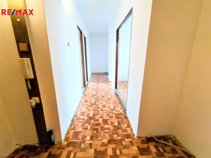 2990180.jpg 2990180.jpg