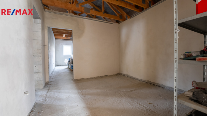 Prodej rodinného domu, 124 m2, Hluboké - obrázek 9