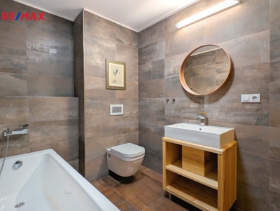 3066651.jpg 3066651.jpg