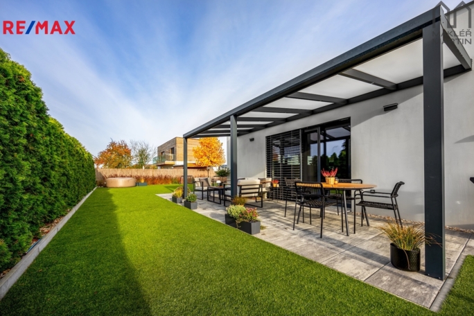 3084200.jpg 3084200.jpg