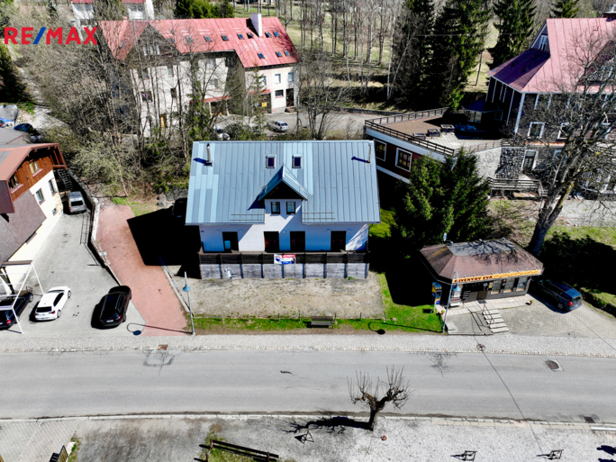 2754367.jpg 2754367.jpg