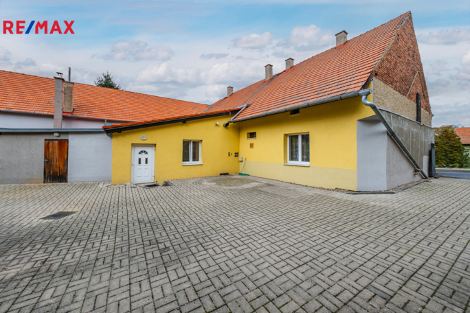 3063375.jpg 3063375.jpg