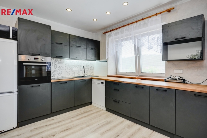 Prodej rodinného domu, 115 m2, Ostrov u Macochy - obrázek 1