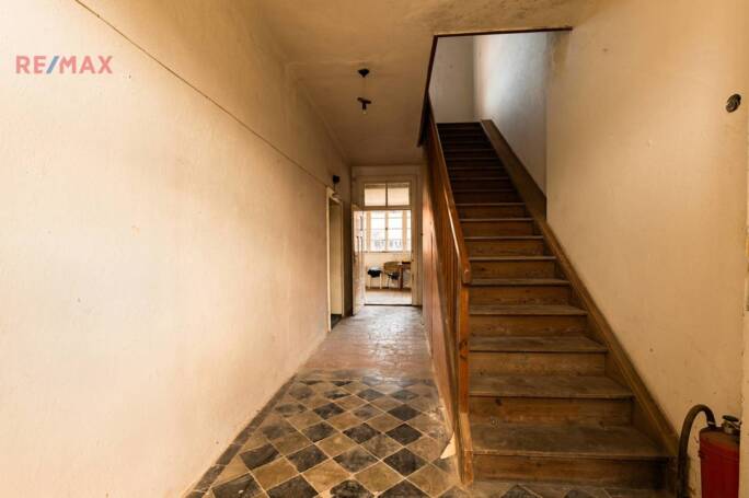 Prodej zemědělské usedlosti, 1208 m2, Rájec-Jestřebí - obrázek 1