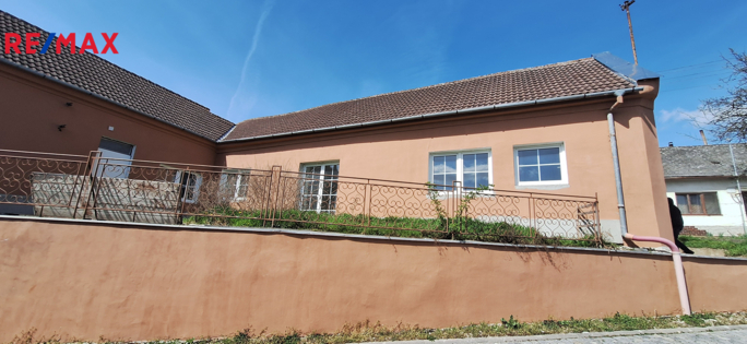 2742736.jpg 2742736.jpg