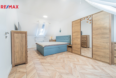 2740069.jpg 2740069.jpg