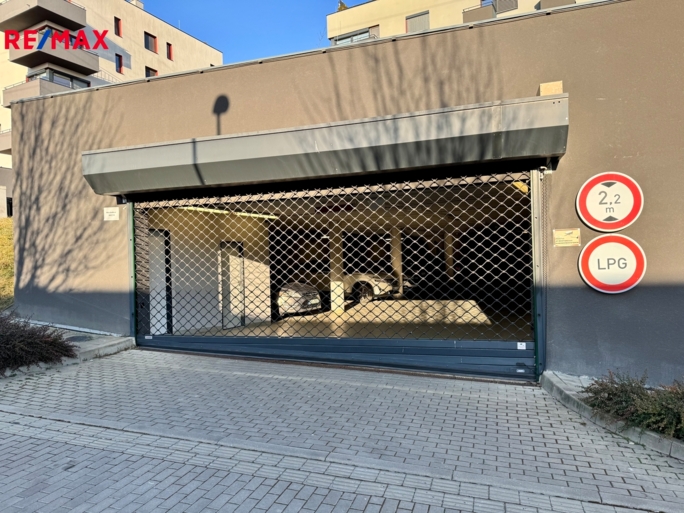 Pronájem garáže, 18,6 m2, Brno Pronájem garáže, 18,6 m2, Brno