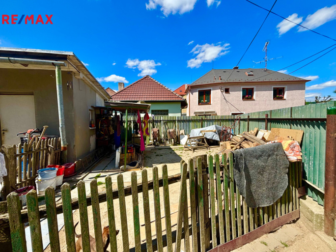 2787846.jpg 2787846.jpg