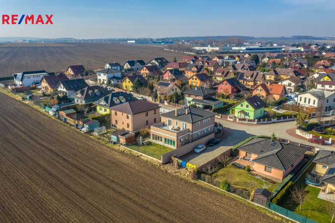 2686521.jpg 2686521.jpg