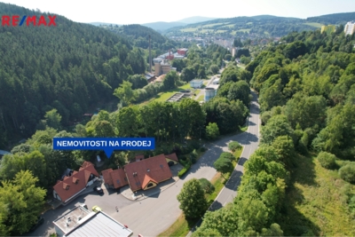 2957844.jpg 2957844.jpg