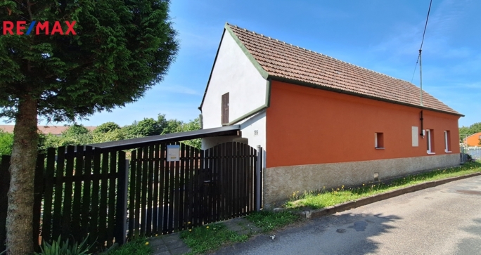 2949093.jpg 2949093.jpg