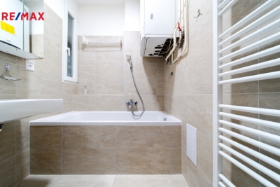 3077533.jpeg 3077533.jpeg