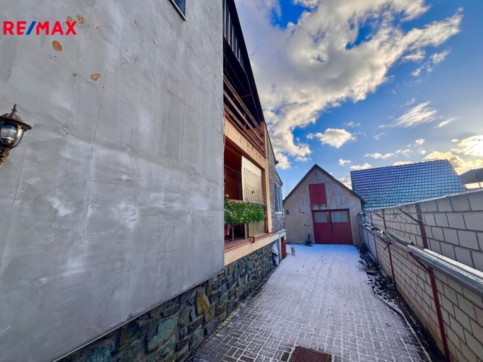 3142285.jpg 3142285.jpg